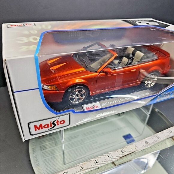 Maisto 2003 Ford Mustang SVT Cobra 1:18 Diecast Car Orange - Picture 1 of 14